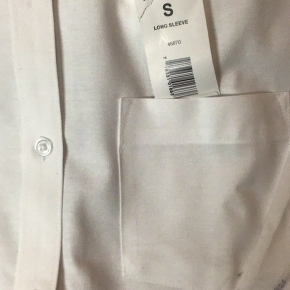 5 NWT Ladies Long Sleeve White Becky Thatcher Shirts. - Picture 3 of 5